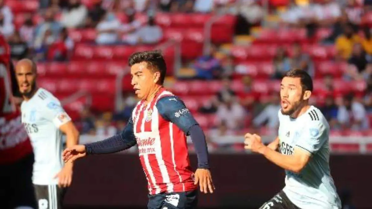 Fernando Beltrán vs Tigres